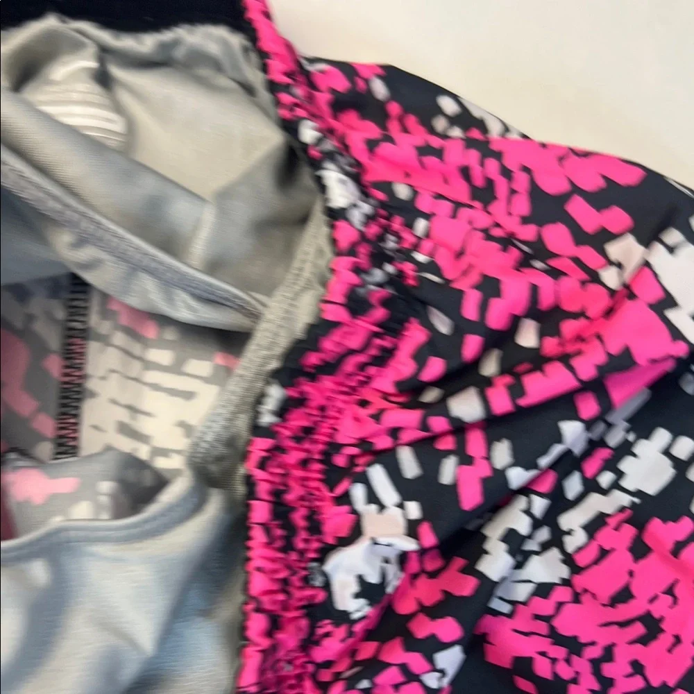 Girl's Nike athletic shorts‎
